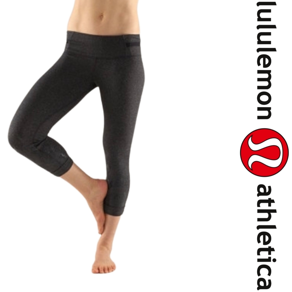 Lululemon Acro Crop

Heathered Black
